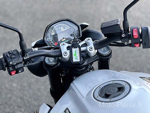 TRIUMPH Street Triple R Motorrad Vermietung Frankreich